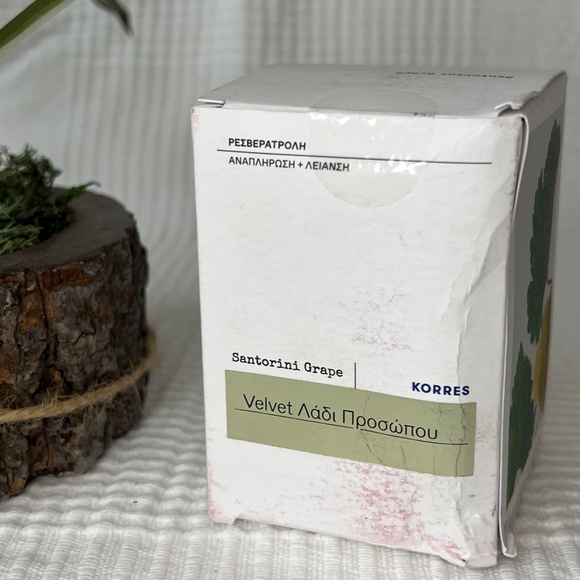 Korres Santorini Grape Velvet Skin Drink - Picture 6 of 6